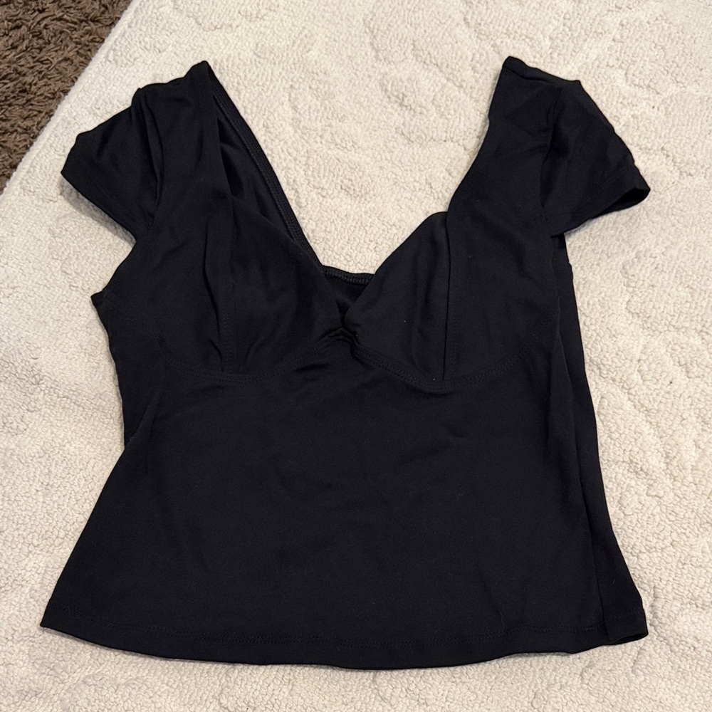 Chic Black Women's Crop Top